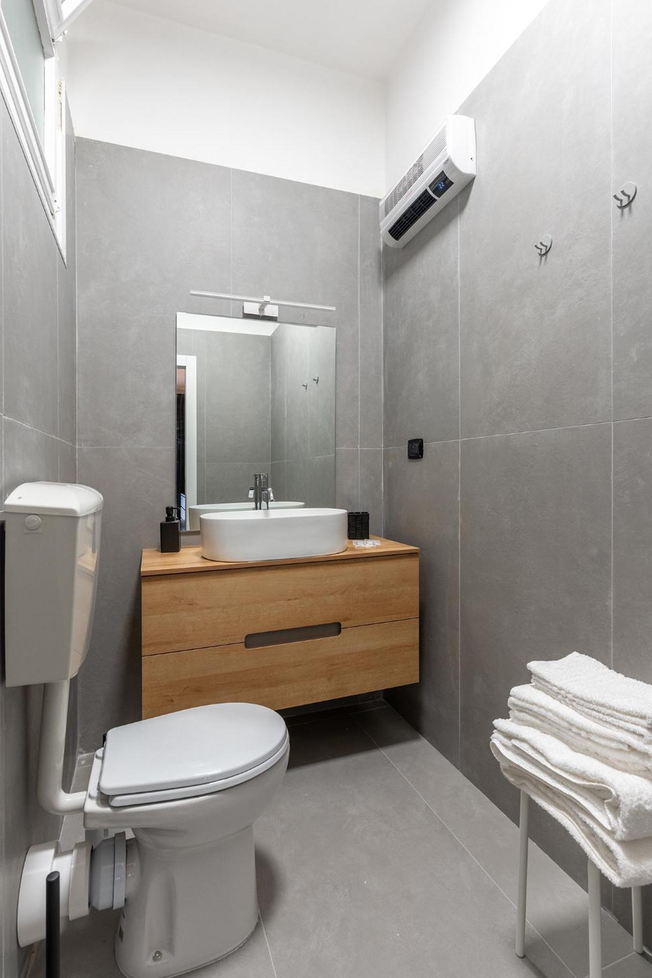 Fourooms - Bari Principe Amedeo Екстериор снимка